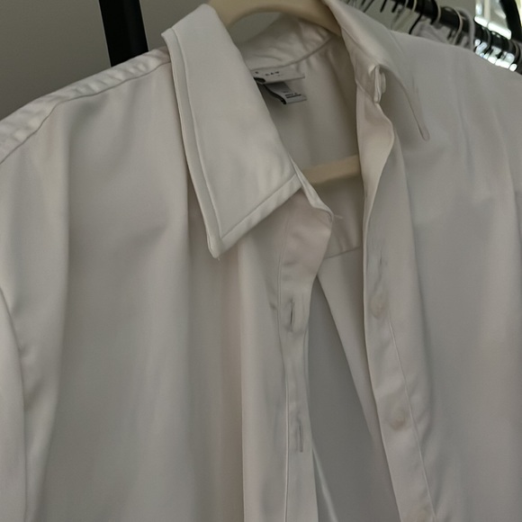 A New Day | Beautiful White Silky button up blouse with voluminous sleeves - Picture 3 of 5